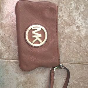 Micheal kors wristlet